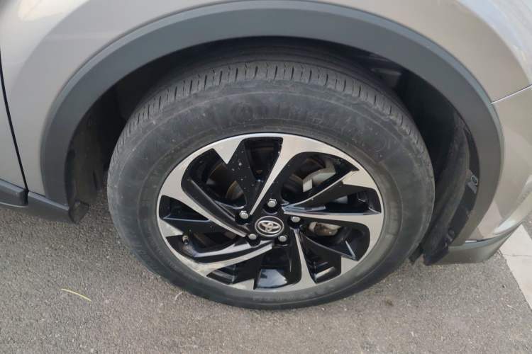 Used Toyota IZOA 2018 2.0L Yichi Edition China V Standard
