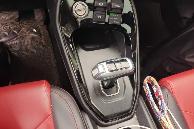 Used Haval H2s 2017 Red-Label 1.5T Dual-Clutch Elite Model
