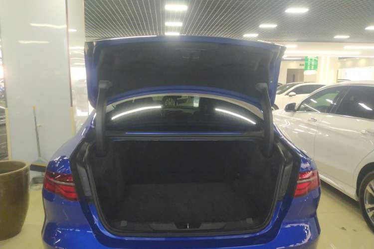 Used Jaguar XEL 2020 2.0T 200 PS R-DYNAMIC S Advanced Sport Edition
