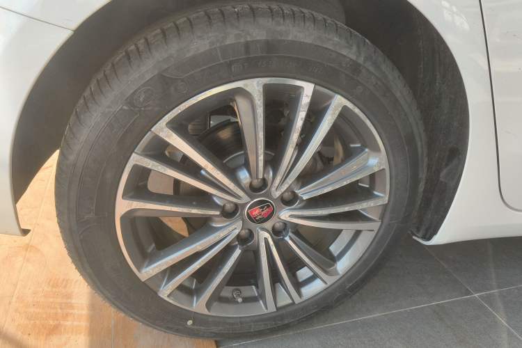 Used Roewe i6 2020 PLUS 1.6L CVT 4G Connected Glory Flagship Edition
