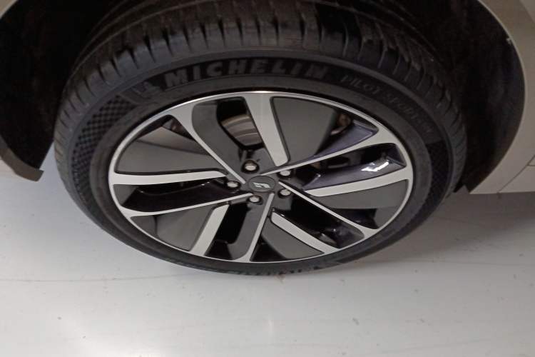 Used Li Auto L8 2024 Ultra Model