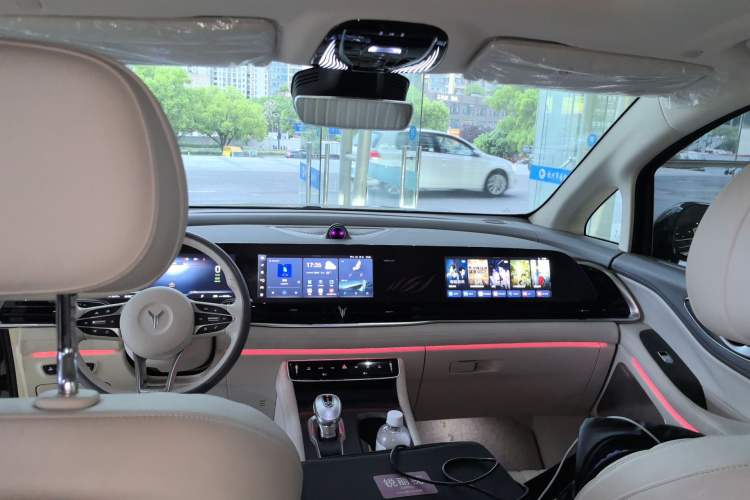 Used VOYAH Dream 2022 Low-Carbon Edition Dream+ Smart Enjoyment Package Headliner