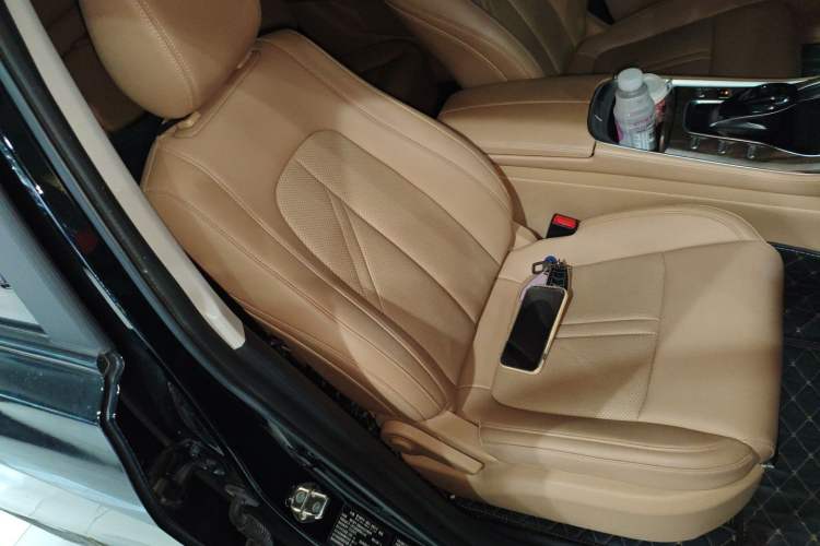 Used Landian E5 2023 1.5L DE-i 100KM Comfort Edition 7-Seater Right Front Seat