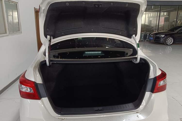 Used Nissan Sylphy 2024 Facelifted Three Classic 1.6XE CVT Comfort Edition Trunk