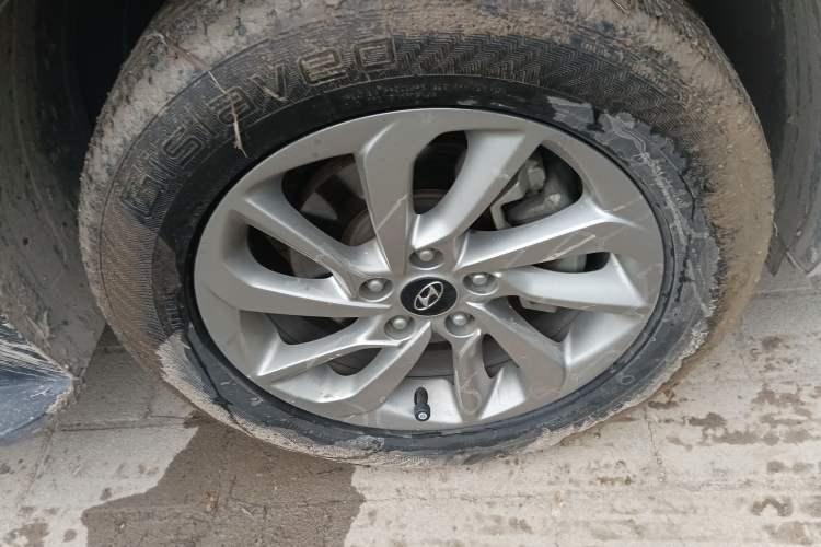 Used Hyundai Tucson 2015 1.6T Dual-Clutch Two-Wheel-Drive Smart Model
