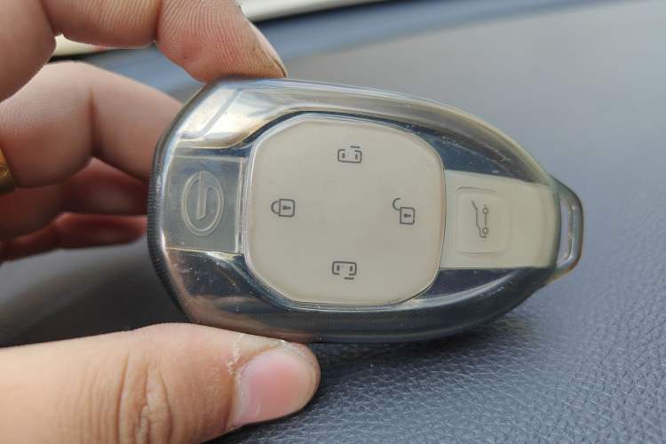 Used GAC Trumpchi M6 2019 270T DCT Prestige Edition (6-Seater) China VI Vehicle Key