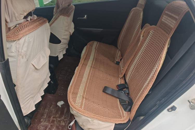 Used Kia K2 2015 Sedan 1.4L MT GLS
