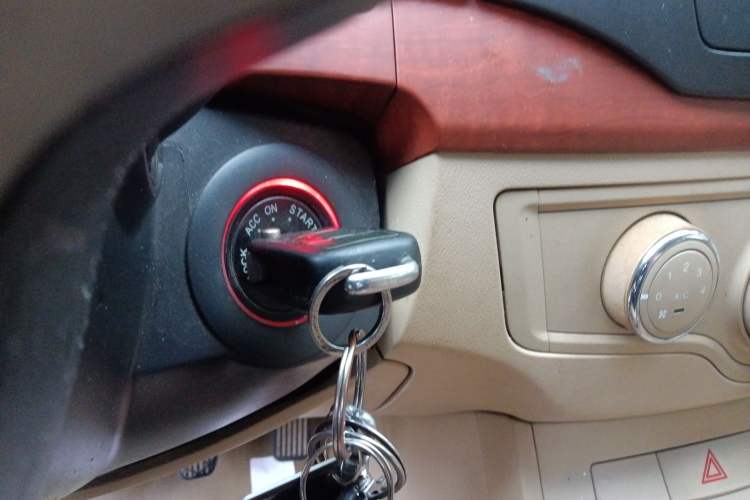 Used Roewe 350 2013 350C 1.5L Manual Swift Edition Vehicle Key