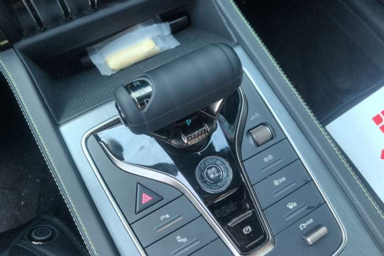 Used BYD Yuan PLUS 2024 Honor Edition 510KM Beyond Model Gear Lever