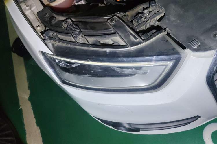 Used Audi Q3 2013 35 TFSI quattro Comfort Model Right Front Headlight