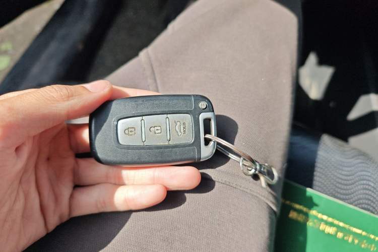 Used Hyundai Elantra (5th Generation / Langdong) 2012 1.6L Automatic Prestige Model Vehicle Key