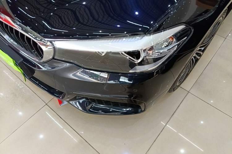 Used BMW 5 Series 2019 530Li Leading Model M Sport Package