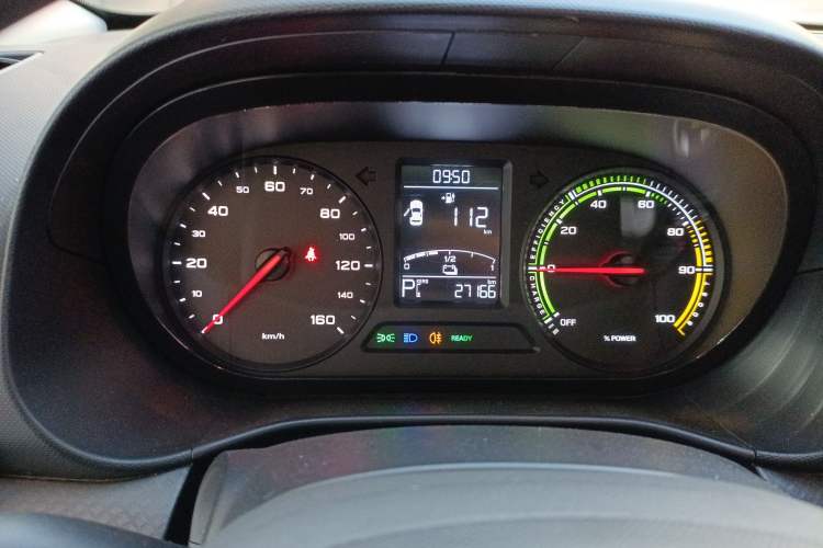 Used Roewe Clever 2021 302 km New Four-Seater Super-Efficient Version
