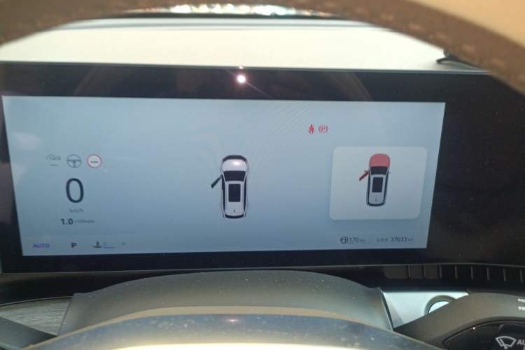 Used Roewe RX9 2023 2.0T Four-Wheel Drive Luxury Edition
