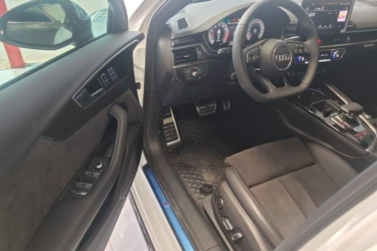 Used Audi A4L 2024 45 TFSI quattro Prestige Dynamic Edition
