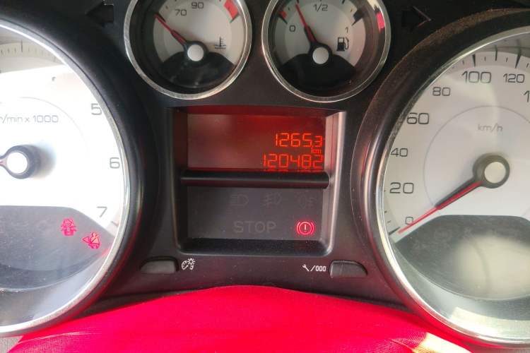 Used Peugeot 408 2013 2.0L Manual Comfort Edition