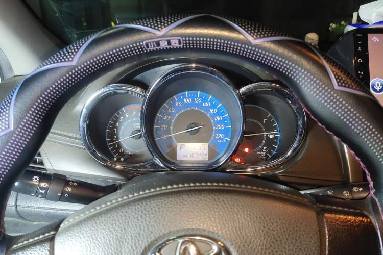 Used Toyota YARiS L Zhi Xuan 2015 1.5E Automatic Charm Edition