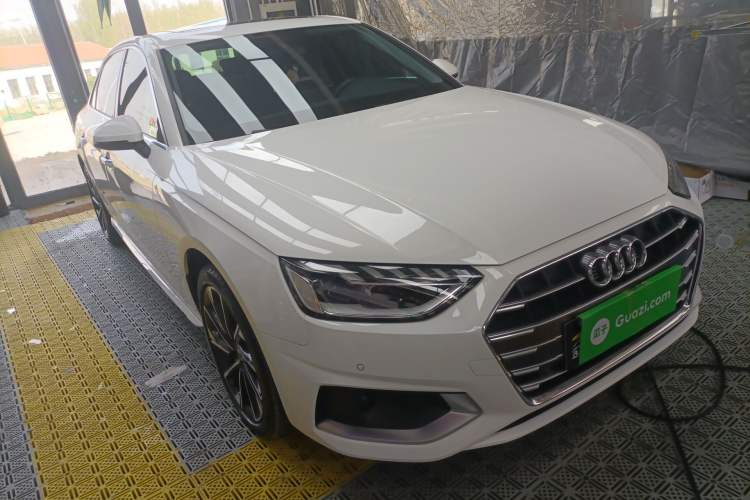 Used Audi A4L 2022 40 TFSI Stylish and Elegant Edition Front Right 45 Deg