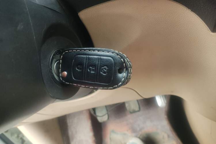 Used Dongfeng Fengon 330 2016 1.5L Manual Enjoyment Model DK15 Vehicle Key