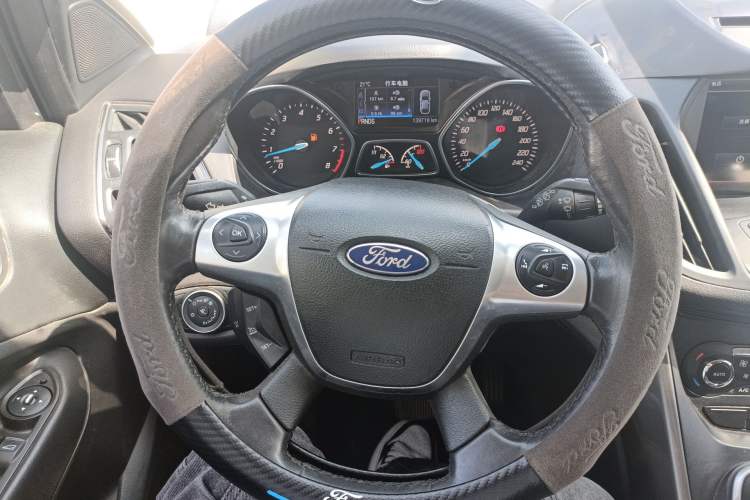 Used Ford Kuga 2015 1.5L GTDi Four-Wheel-Drive Elite Model
