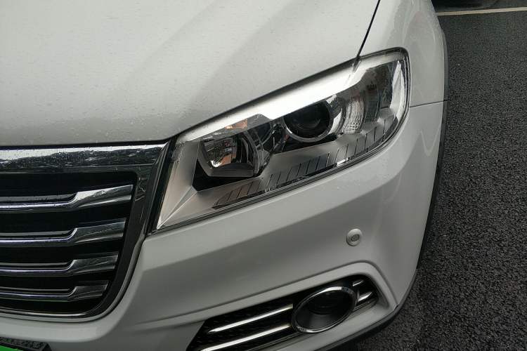 Used Haval H6 2015 Sport Edition 1.5T Automatic Two-Wheel Drive Luxury Model
