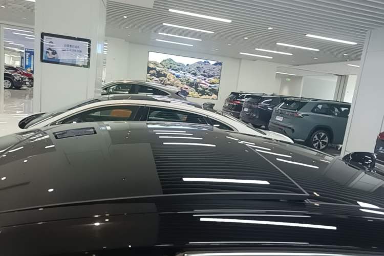 Used Jaguar XFL 2024 2.0T P250 Two-Wheel Drive Prestige Luxury Edition