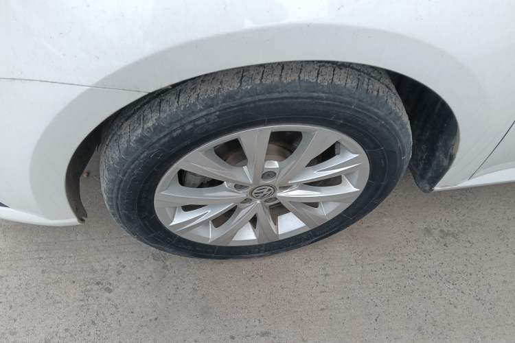 Used Volkswagen Lavida 2017 1.6L Automatic Comfort Edition
