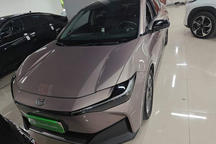 Used Toyota bZ3 2023 616 km Long-Range Premium
