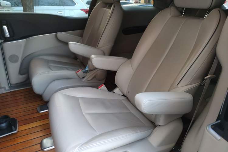 Used Buick GL8 2020 Land Business Class 652T Luxury Model
