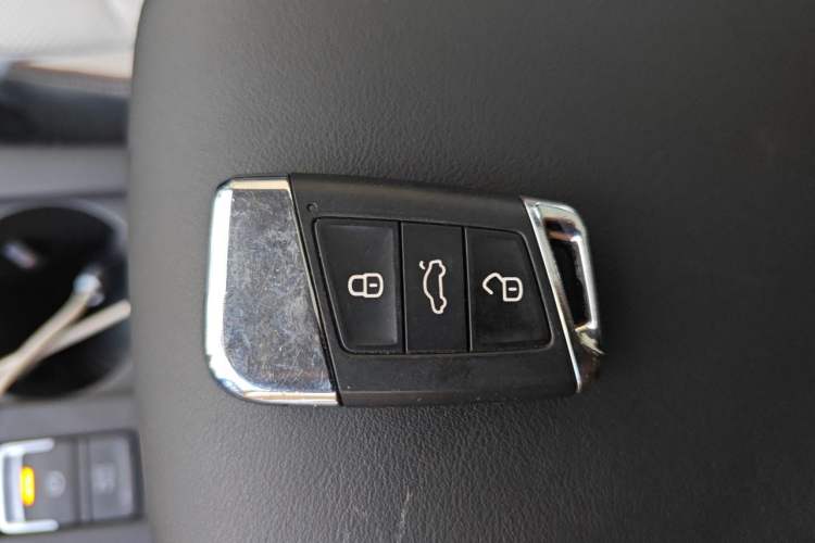 Used Volkswagen Magotan 2023 2 Million Units Commemorative Edition 330TSI DSG Luxury Version
