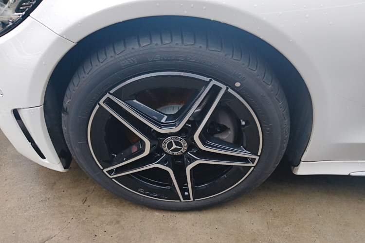 Used Mercedes-Benz C-Class 2021 C 260 L Sport Edition Star Collection Left Front Wheel Hub