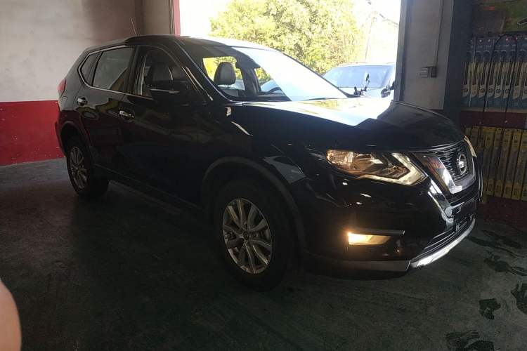 Used Nissan X-Trail 2021 2.0L CVT 2WD XL ITS SmartConnect Comfort Edition Front Right 45 Deg