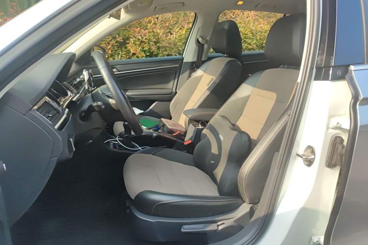 Used Volkswagen C-TREK 2018 1.5L Manual Comfort Model Left Front Seat