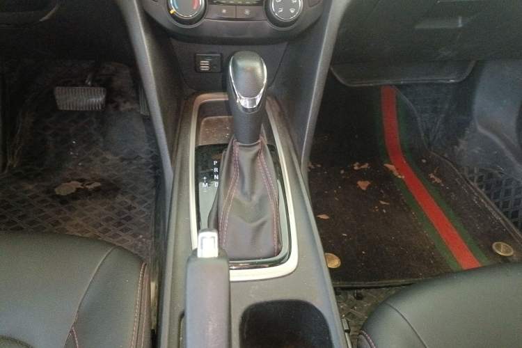 Used Chevrolet Monza 2019 RS 330T Automatic Comfort Edition China VI Standard Gear Lever