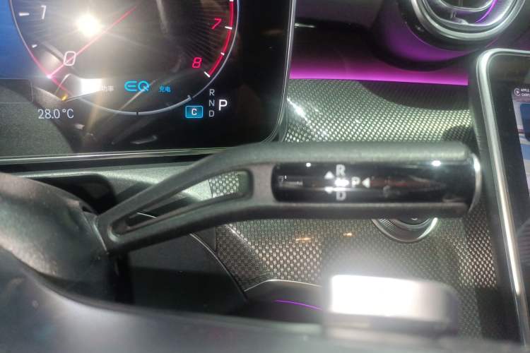 Used Mercedes-Benz C-Class 2022 Restyled C 260 L Sport Edition Gear Lever