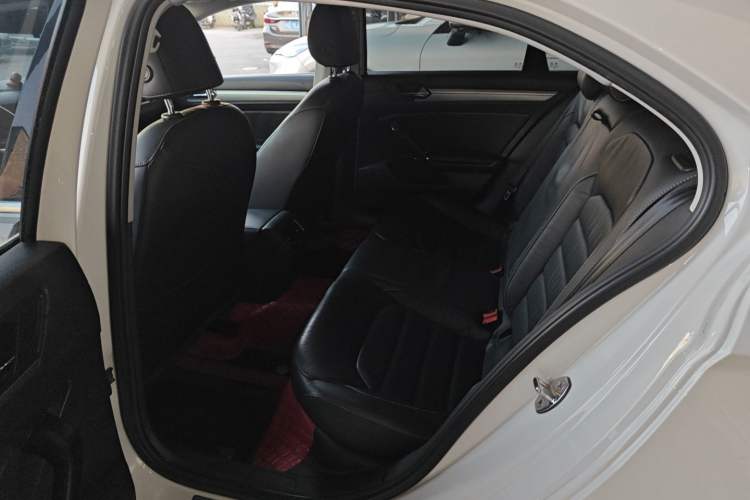 Used Volkswagen Lamando 2015 330TSI DSG Comfort Edition
