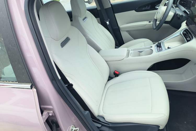 Used Geely Galaxy Geome 2025 UP 410km Exploration+ Edition
