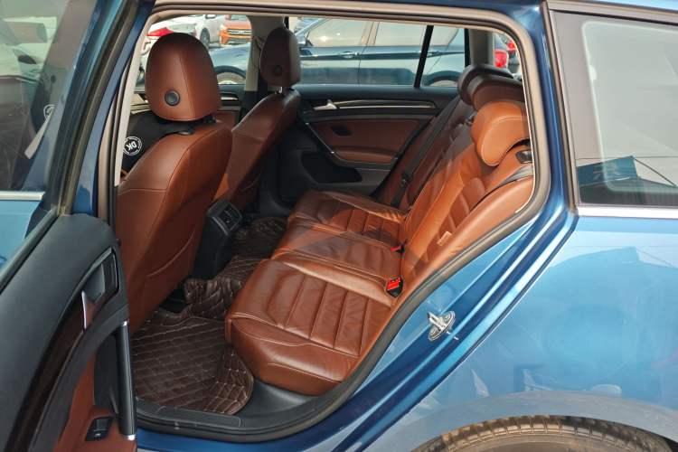 Used Volkswagen Golf (Import) 2014 1.4TSI Luxury Travel Edition
