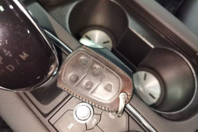 Used Cadillac XT5 2022 2.0T Two-Wheel Drive Luxury Version