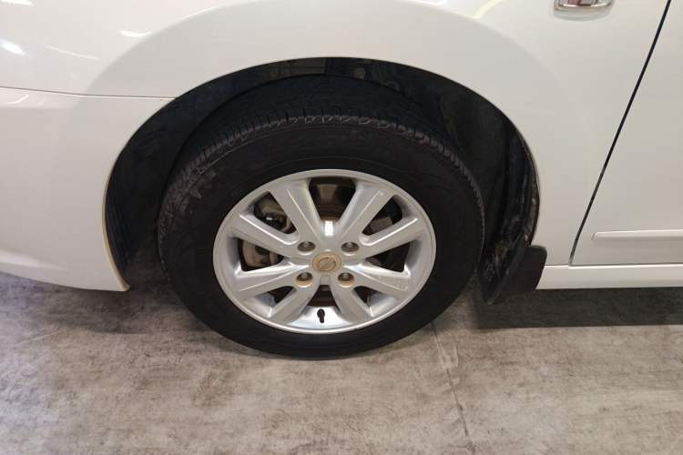 Used Nissan Sylphy 2016 Classic 1.6XE Manual Comfort Edition Left Front Wheel Hub