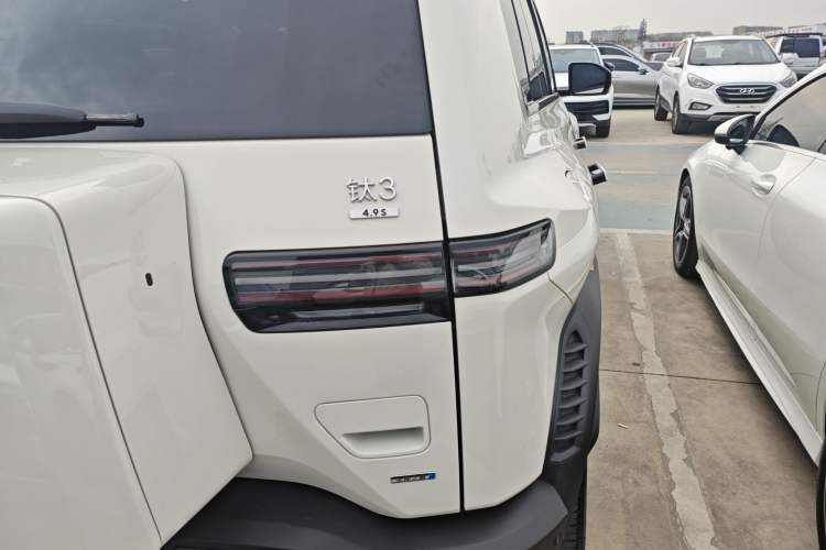 Used Formula Leopard Titanium 3 2025 501 km All-Wheel Drive Intelligent Driving Max Edition
