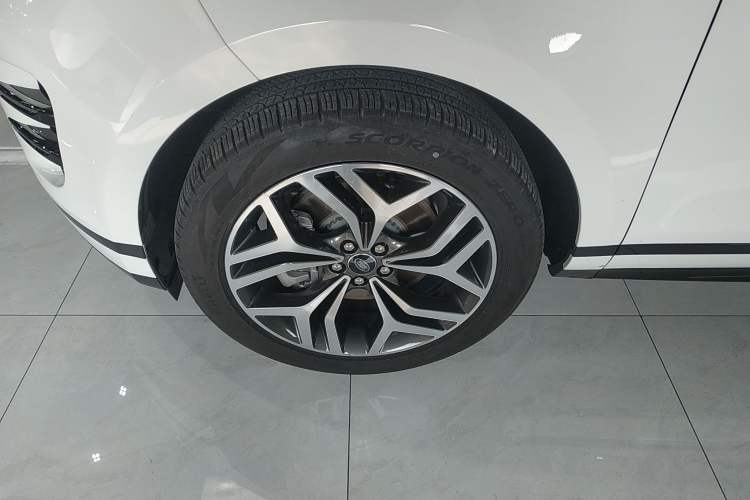 Used Land Rover Range Evoque 2021 Range Rover Velar 249 PS R-Dynamic HSE Luxury Edition
