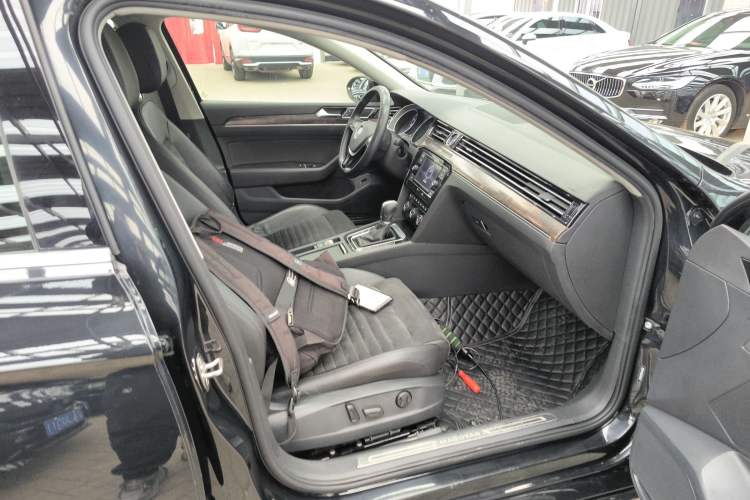 Used Volkswagen Magotan 2018 330TSI DSG Luxury Model
