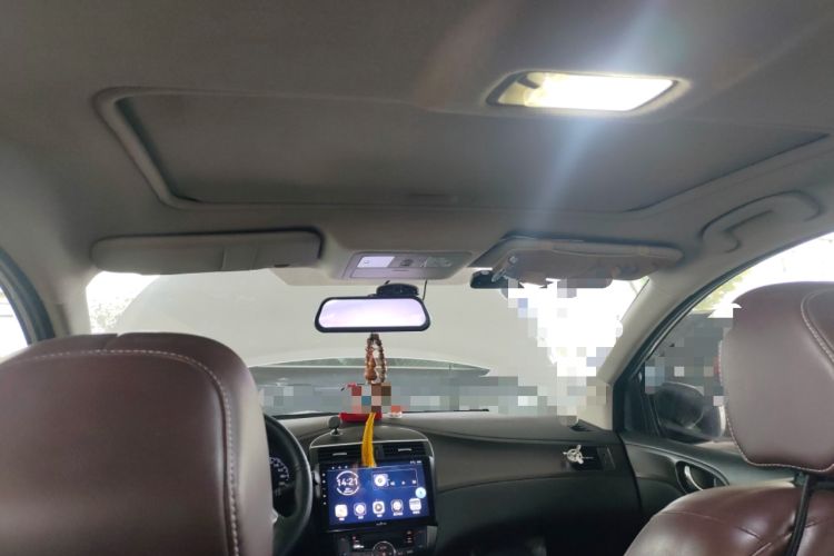 Used Nissan Tiida 2014 1.6L CVT Cool Cafe Edition
