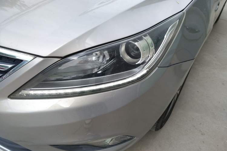 Used CHANGAN Eado 2016 1.6L Manual Fashion Edition Left Front Headlight