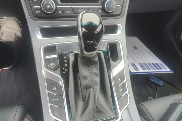 Used Geely Auto Vision S1 2019 Upgraded Model 1.5L CVT Luxury Version
