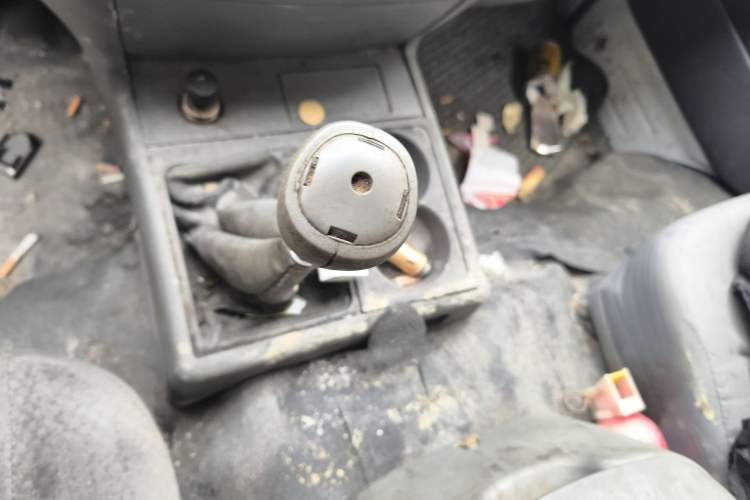 Used Jinbei Hiace 2014 2.0L 5th Generation Kuaiyunwang Business Version 4G19 Gear Lever