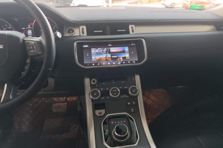 Used Land Rover Range Evoque 2018 240 PS SE Smart Brilliance Edition