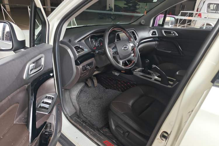 Used GAC Trumpchi GS4 2015 200T Manual Luxury Edition Driver Seat