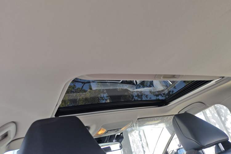 Used Toyota Wildlander New Energy 2021 High-Performance Edition 2.5L Two-Wheel Drive Powerful Version
